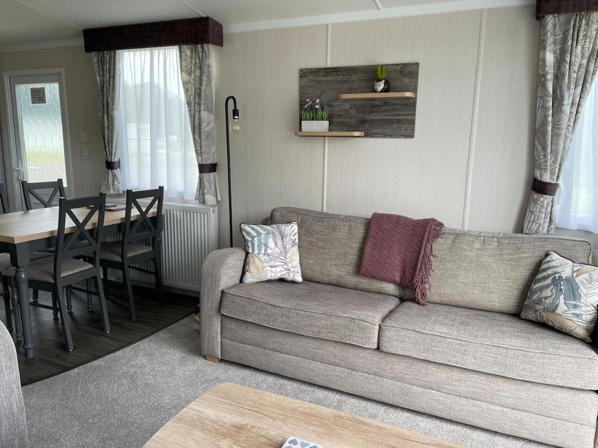 Luxury Caravan Cornwall Sleeps 4 Countryside View เซนต์ออสเทลล์ ภายนอก รูปภาพ